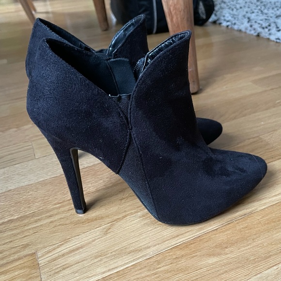 Black ankle boot heels - Picture 3 of 10